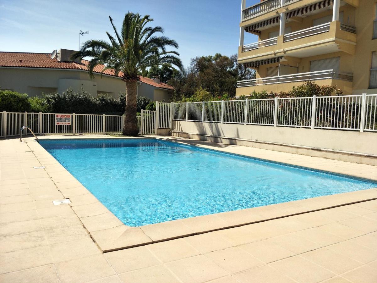 Appartement Face A La Plage Saint-Raphaël Dış mekan fotoğraf